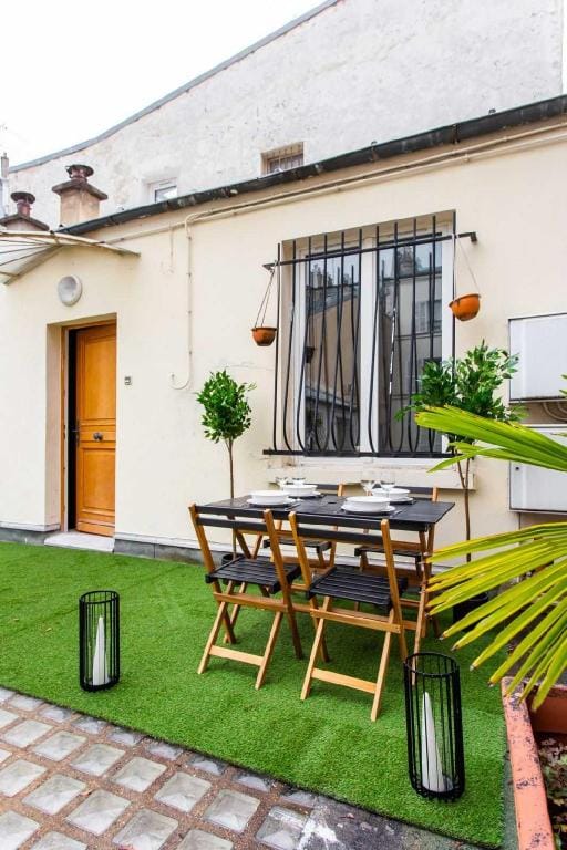 Private terrace apartment -1BDR/ 6P-SacrÃ©-CÅ“ur Apartment in Paris