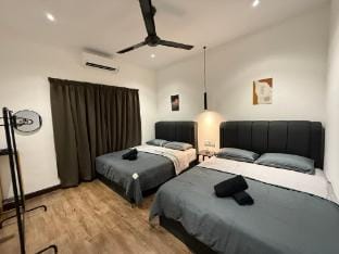 Mujito3 4BR 16PAX InTown, PoolTable, PS4, Netflix Vacation rental in Pahang, Malaysia