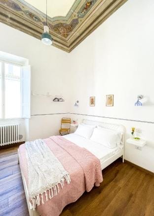 Intimate Suite 2 min walk from SMN Station & Duomo Apartment in Florence