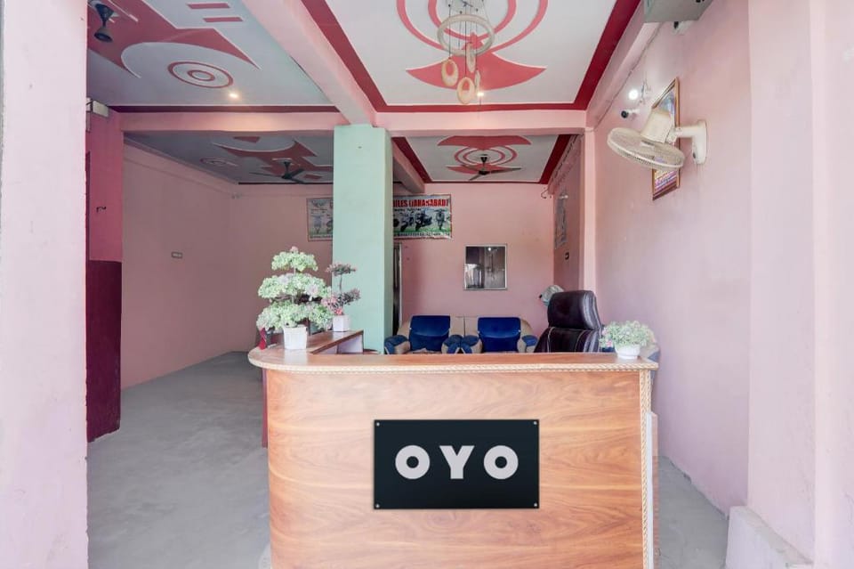 SPOT ON by OYO Green Indian Hotel And Rooms Hotel in Uttar Pradesh