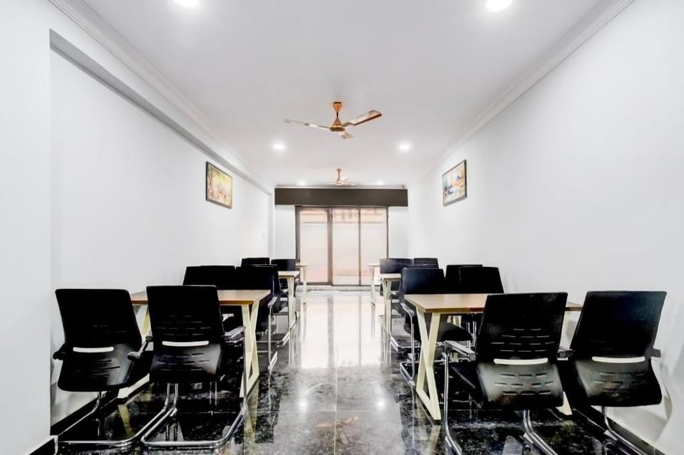Super Townhouse Cherlapally Railway Station Hyderabad Hotel in Secunderabad
