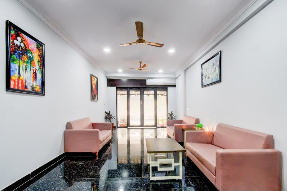 Super Townhouse Cherlapally Railway Station Hyderabad Hotel in Secunderabad