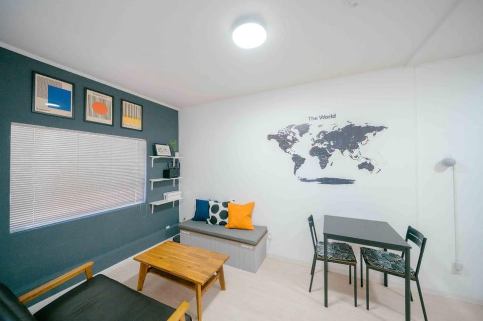 Transit Hostel Hostel in Sennan