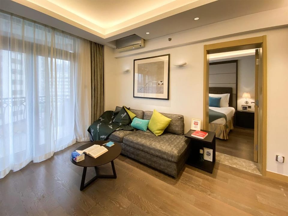 Tyms APT Hengshan RD Near IAPM K11 Line9 Apartment in Shanghai