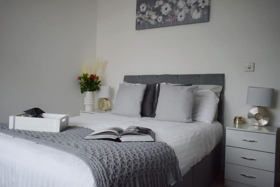 Modern 1 bedroom apartment in Hornchurch Apartment in Romford
