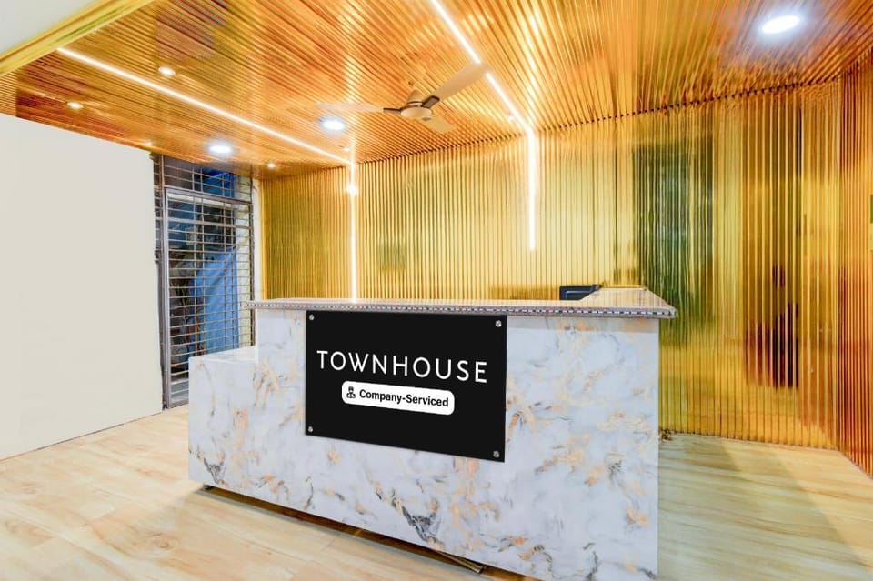 Super Townhouse Vanasthalipuram Near Deer National Park Hotel in Hyderabad