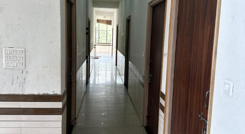 RADHEY RADHEY SEVA SADAN Bed and Breakfast in Uttar Pradesh