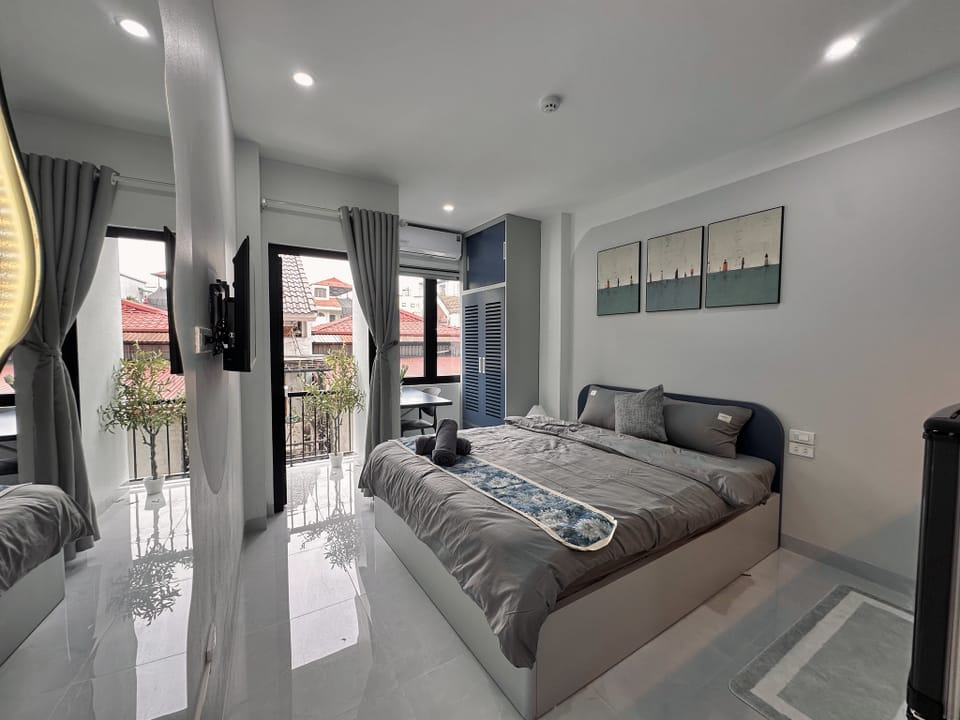 The Little Hanoi - Cool Apartment - Lakeside Apartment hotel in Laos