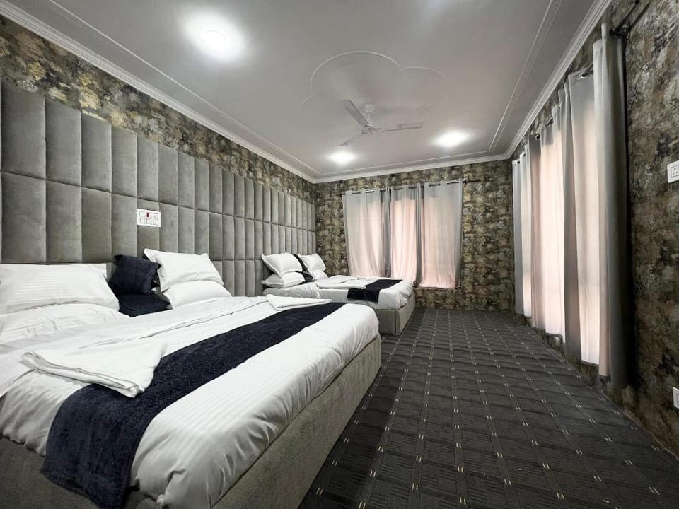 Meet inn Srinagar airport Bed and Breakfast in Punjab