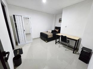 Kost The Kayu Sari House Apartment in Jakarta