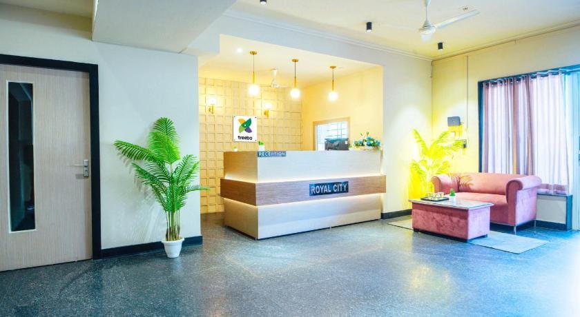 Royal City Hotel in Noida