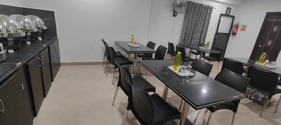 Hotel Deccan Retreat Hotel in Hyderabad