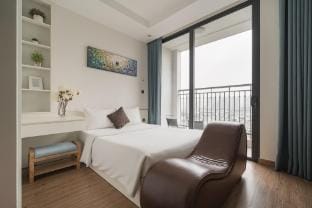 Vinhomes Green Bay 1 Bedroom Apartment in Laos