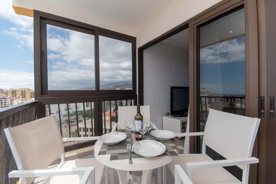 Achacay 2 bedrooms pool view Apartment in Los Cristianos