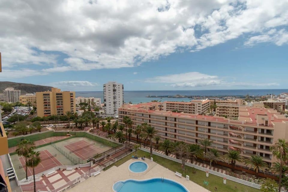 Achacay 2 bedrooms pool view Apartment in Los Cristianos
