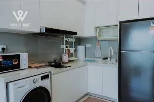 3R2B 6 Pax| Elegance Stay @Plaza Kelana Jaya SS7 Vacation rental in Petaling Jaya