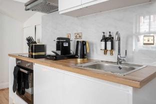 Luxury Flat in the ♥️ of Mayfair, Central London Apartment in City of Westminster