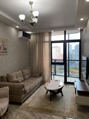 Cozy Apartment 1+1, 3 min from sea, Heroes' Alley Apartment in Batumi