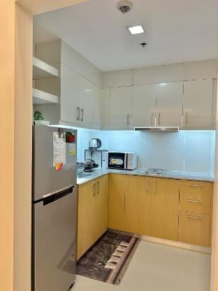 Extraordinary 1-Bedroom in Uptown Parksuites BGC Apartment in Makati