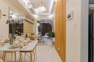 Extraordinary 1-Bedroom in Uptown Parksuites BGC Apartment in Makati