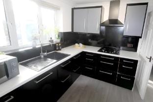 4 Bedroom House  Manchester Airport with Sun Room Vacation rental in England