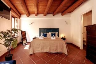 [★CENTRO★] in the square with parking, AC & WiFi Vacation rental in Sirolo