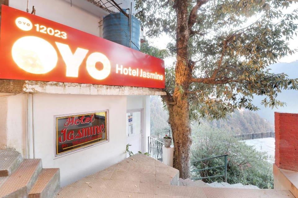 Townhouse Dalhausie Cantt Hotel in Himachal Pradesh