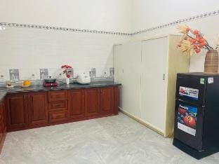 Bư Homestay, 5 bedrooms near the sea, nice view Vacation rental in Laos