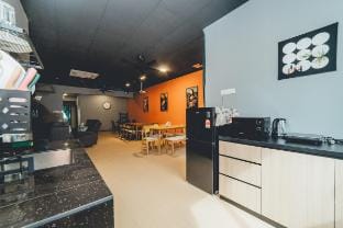 Austin Shoplot Grand KTV Party 15pax Mahjong Chill Vacation rental in Johor Bahru