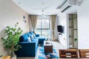 Graceful, Vivid 1bhk Apt in Hiranandani Powai Vacation rental in Mumbai