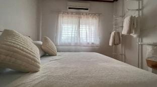 Bungalow AC Sri Thanu Phangan Vacation rental in Ban Tai