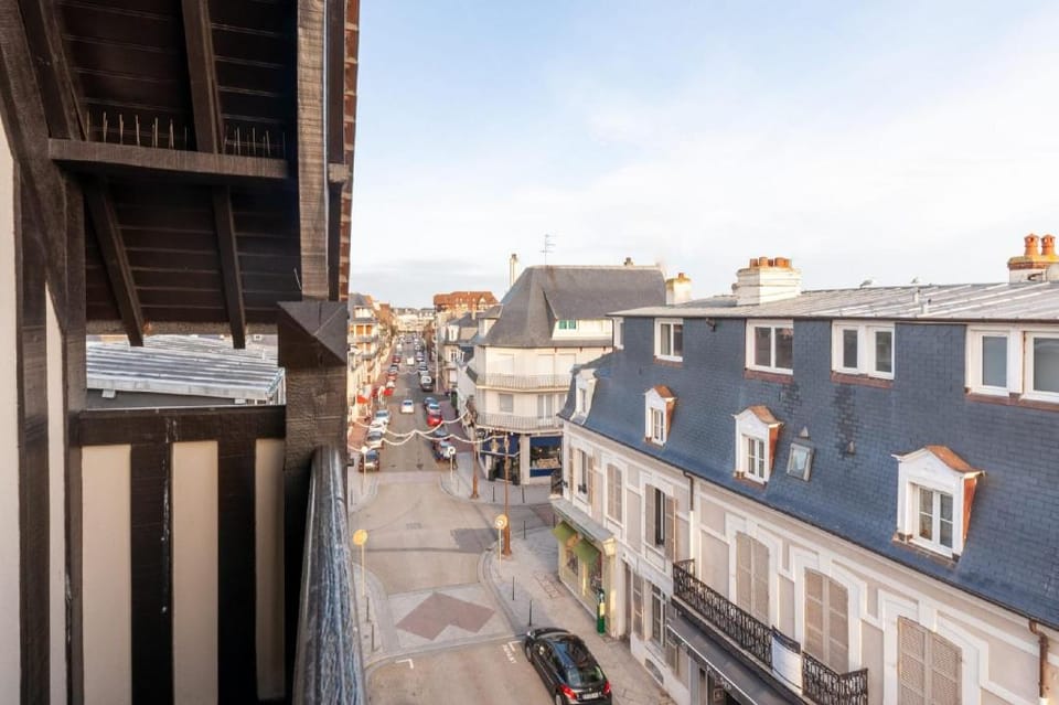 Apartment with parking on Place de Morny Hotel in Deauville