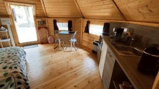 Kota 2pers + options : spa/massage/diner/breakfast Vacation rental in Pays de la Loire