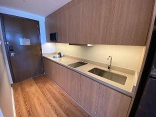 Luxury Hotel Residences at Acqua w/ Pool & Gym Vacation rental in Mandaluyong