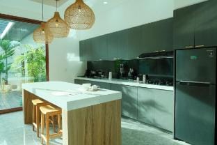 Los Primos Villa – Your Uluwatu escape ? ? Vacation rental in Bali