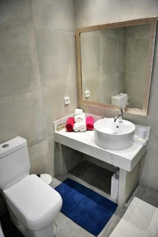 Studio Mare Faliraki, BeachFront Vacation rental in Faliraki, Greece