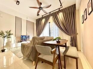 The Little Series | Sky Pool | 4 Pax Apartment in Federal Territory of Kuala Lumpur