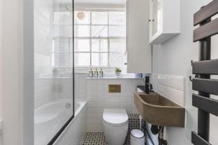 Chic flat near Buckingham Palace & Victoria Vacation rental in City of Westminster