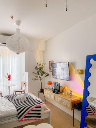 Luxx Haven Cozy Staycation W/ Free Pool Access Apartment in Quezon City
