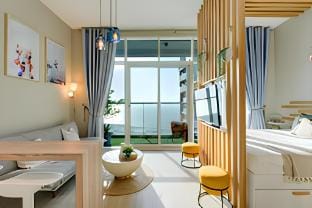 New! Stunning sea view studio | Balcony | Pool Apartment in Dubai
