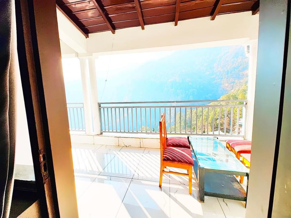Goroomgo Pranav resort Nainital Hotel in Uttarakhand