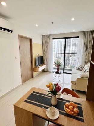 Căn hộ 2PN Vinhomes Q9 Apartment in Ho Chi Minh City
