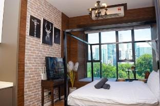 Log Cabin King Bed - KLCC/KL Tower/Bukit Bintang Vacation rental in Federal Territory of Kuala Lumpur