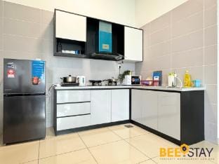 Desaru Arcadia 2 Storey House WIFI Netflix 16PAX Vacation rental in Johor