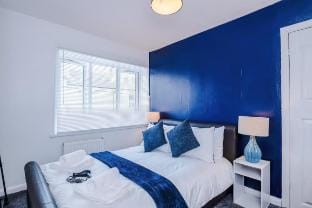 Charming 2-Bed House, sleeps 6, pet friendly Vacation rental in Huddersfield