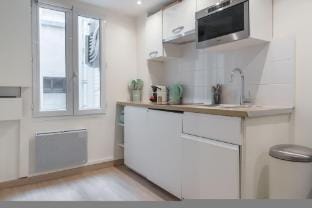 Lavie Maison: Parisian Aircon Gem Apartment in Paris