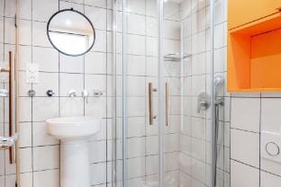 Lavie Maison Petite Studio Apartment in Paris