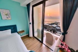 Sunset Hillside - BEST SEA VIEW (Free pool & gym) Vacation rental in Phu Quoc