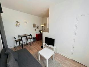 La Suite Ruinart | Centre-ville Apartment in Reims