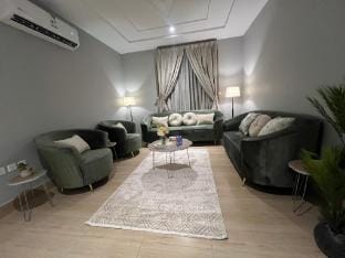 شقه انيقه ثلاث غرف VIP Apartment in Al Khobar